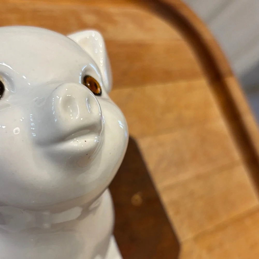 Vintage White Ceramic Pig Wall Mount - Towel & Apron Holder